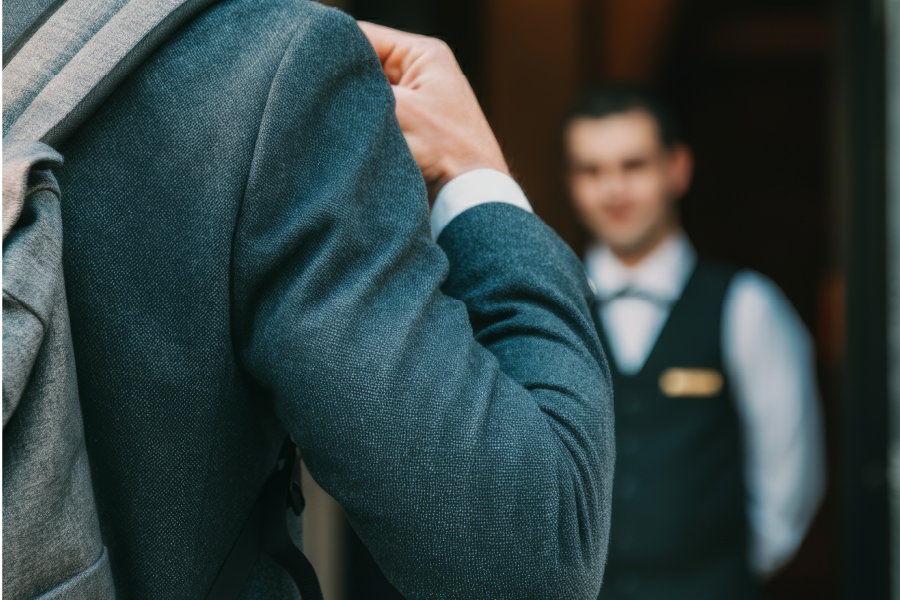 rfm hotel ospite e receptionist